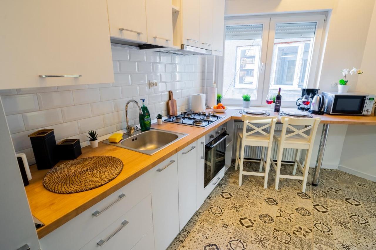 One Bedroom Flat In Bucharest'S Historic District Bucareste Exterior foto